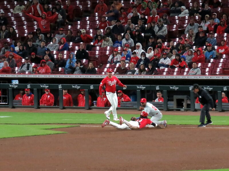 Los Filis vencen a los Mets 5-4 en estresante enfrentamiento en el Citi Field