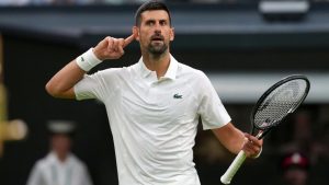 Wimbledon: Novak Djokovic y Jannik Sinner viven de los sustos mientras Aryna Sabalenka avanza hacia la segunda ronda
