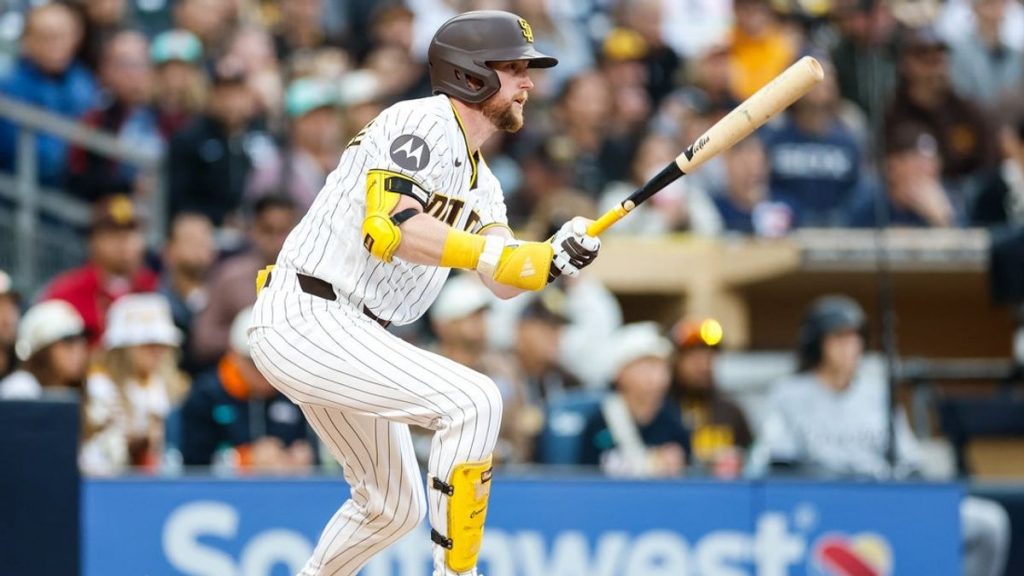Los Padres sacaron a IF Jake Cronenworth de IL por conmoción cerebral