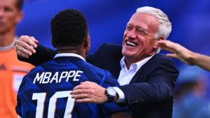 Francia 3-0 Suecia: Les Bleus ‘un nivel por encima’ de varios equipos de la Copa del Mundo con Kylian Mbappé ‘al borde de la grandeza’, dice Gary Neville