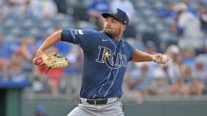 Junior Caminero logra un HR histórico, los Rays abrasadores de color púrpura blanquean a los Reales