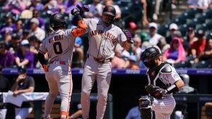 Kyle Karros dispara HR pausado de 3 caminatas mientras los Rockies superan a los Gigantes