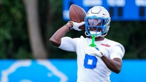 Experiencias: Leones obsoletos CB Terrion Arnold aprueba las exenciones