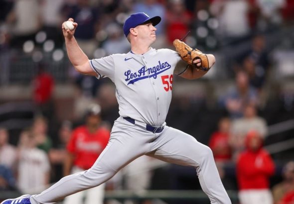 Los Dodgers activaron a Evan Phillips y agregaron a Carlos Durán para reforzar el equipo de lanzadores
