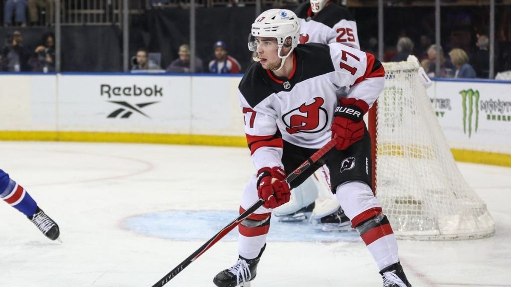 Flames firma la adquisición comercial de D Simon Nemec por cinco años