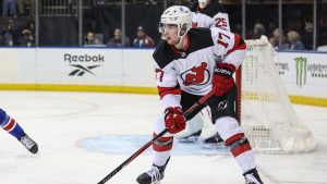 Flames firma la adquisición comercial de D Simon Nemec por cinco años