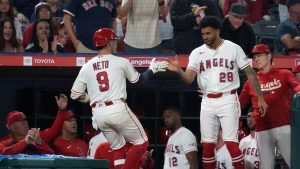 Los Angelinos apenas pierden terreno en el primer partido de la serie ante los Rangers