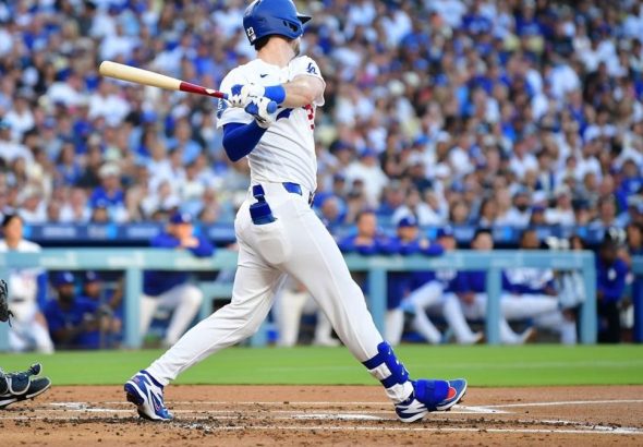 El hit de desempate de Mookie Betts envía a los Dodgers a compilar la serie sobre los Rockies