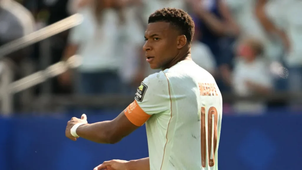 Por qué salió Mbappé vs. Marruecos hoy: qué le pasó y motivo del cambio de la estrella de Francia | Wearing Records