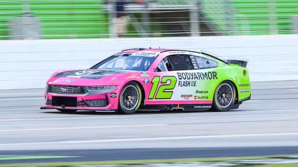 La clasificación de Window World 450 se suspendió por lluvia; Ryan Blaney posicionado en la pole