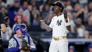 Un jonrón sombrío ayuda a los Yankees a lograr una doble cartelera contra los Dodgers